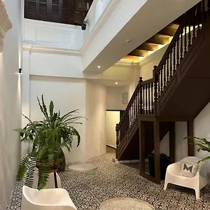 The Magazine Boutique **** George Town
